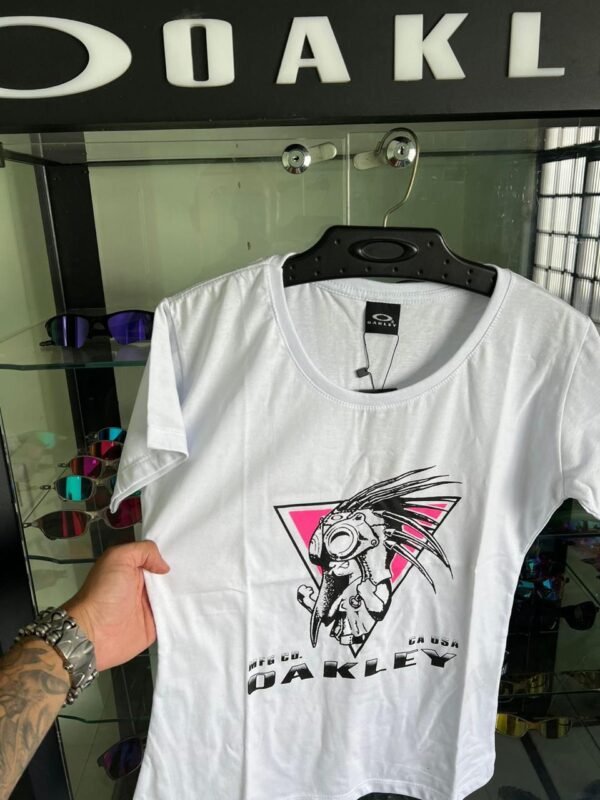 Camiseta Oakley Medusa Man Feminina