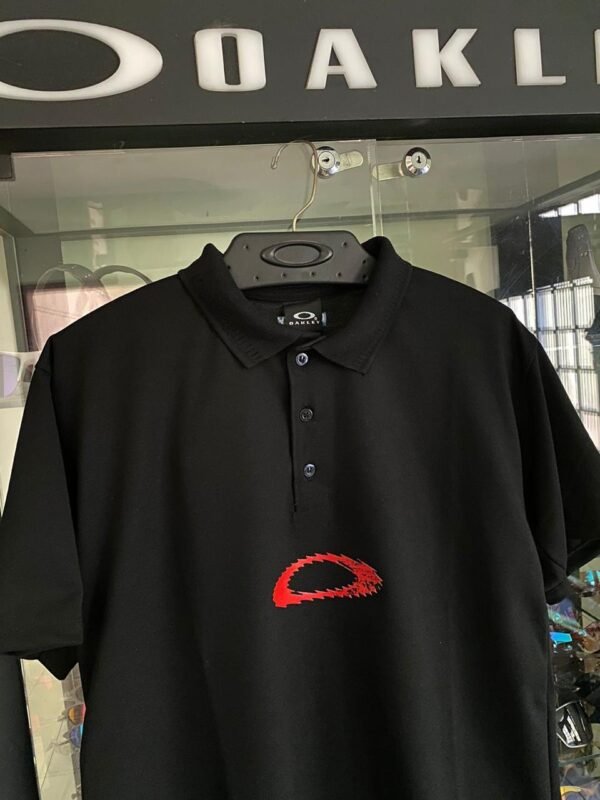 Polo Static Masculina Preta - Logo Vermelho - Imagem 3